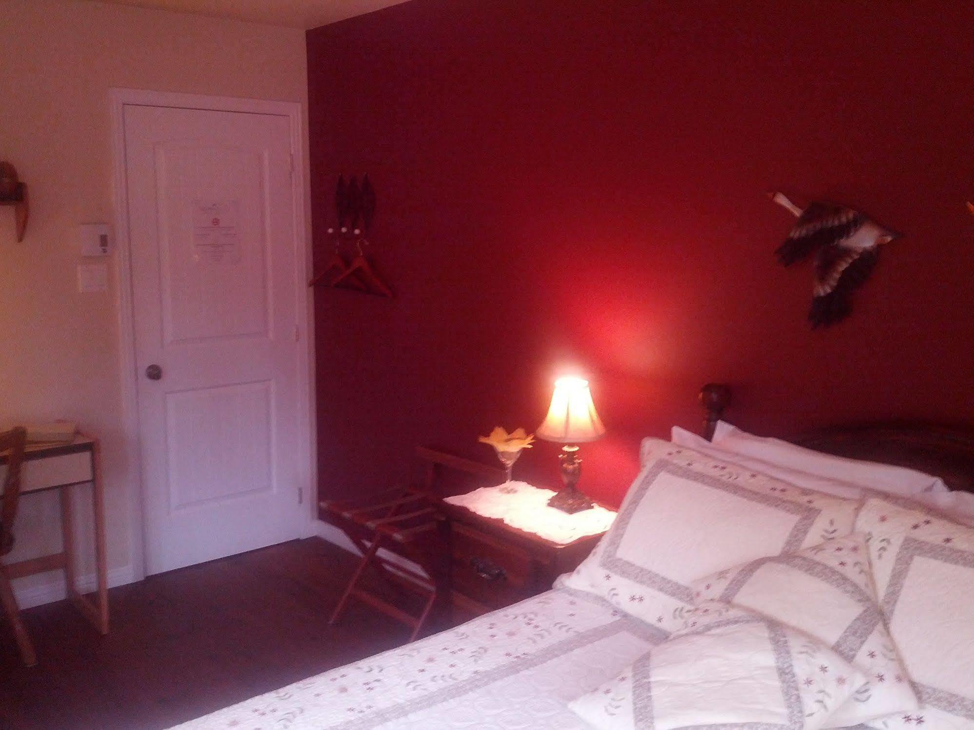 Bed and Breakfast La Petite Douceur Lac-Superieur Zewnętrze zdjęcie